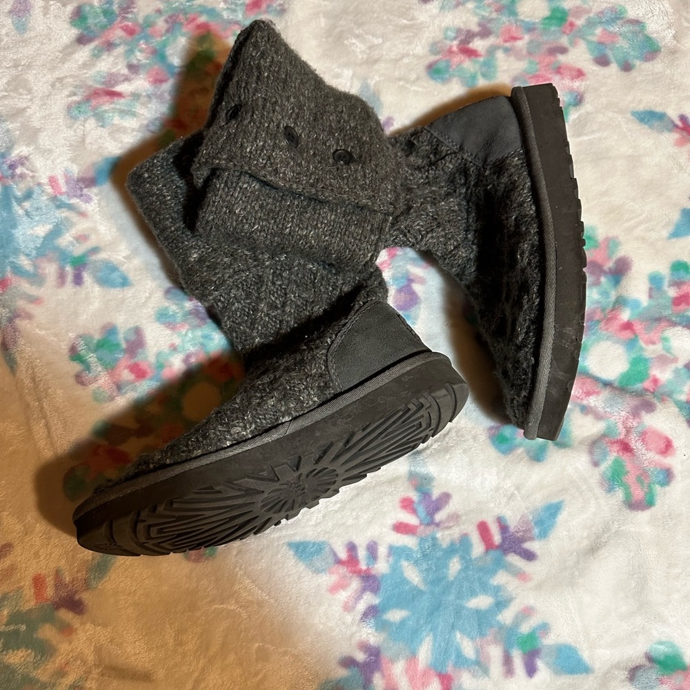 UGG boots women’s 7(US) - Picture 2 of 10